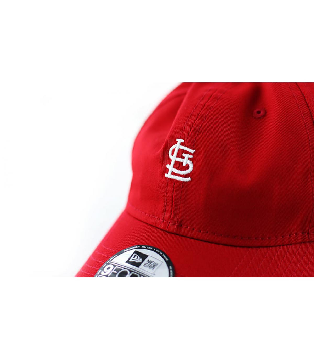 Rote St Louis Cap